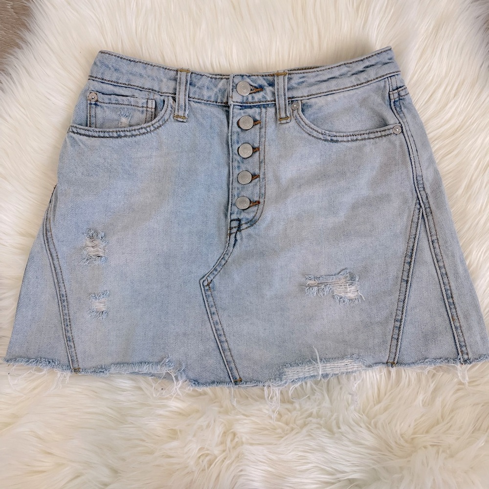 We The Free distressed denim skirt size 28